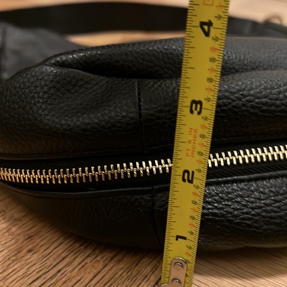 Laggo leather handbag - Picture 9 of 9